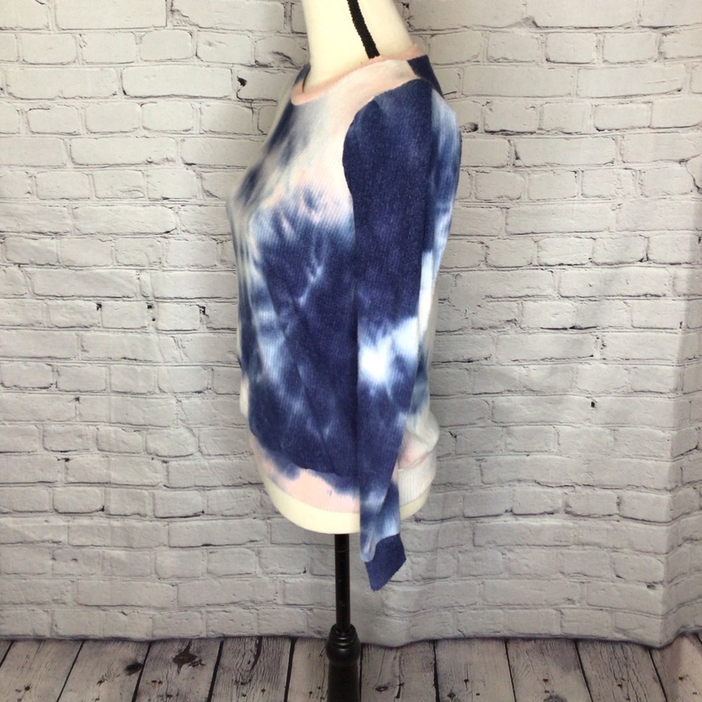 Status by Chenault Blue and Blush Tie Dye Puff Sleeve Pullover Top Medium - Picture 4 of 12